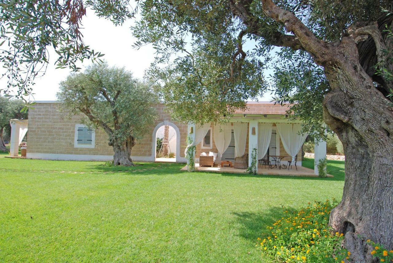 Апарт отель Casa Vacanze La Corte Торре-Вадо Экстерьер фото