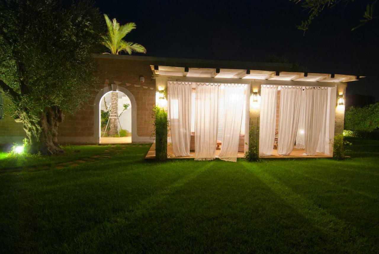 Апарт отель Casa Vacanze La Corte Торре-Вадо Экстерьер фото