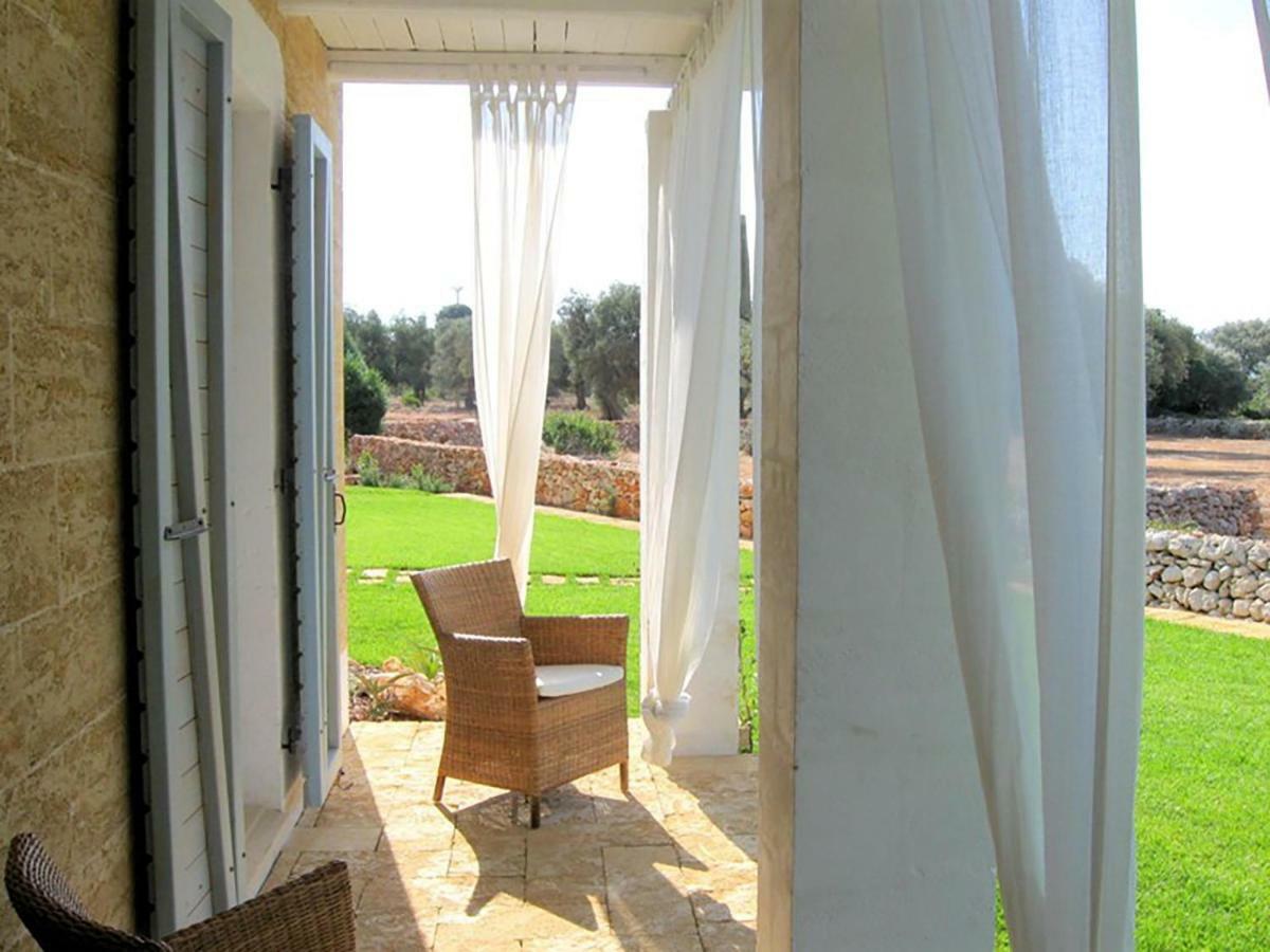 Апарт отель Casa Vacanze La Corte Торре-Вадо Экстерьер фото