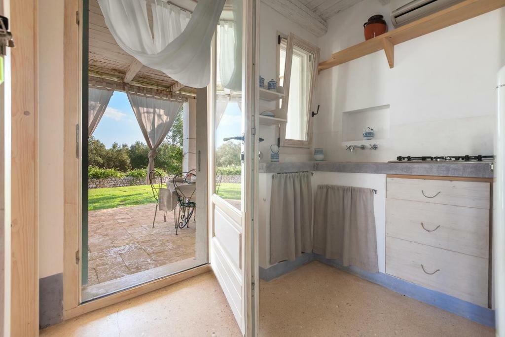 Апарт отель Casa Vacanze La Corte Торре-Вадо Экстерьер фото