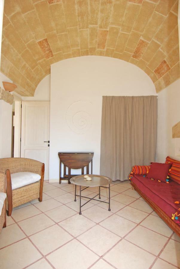 Апарт отель Casa Vacanze La Corte Торре-Вадо Экстерьер фото