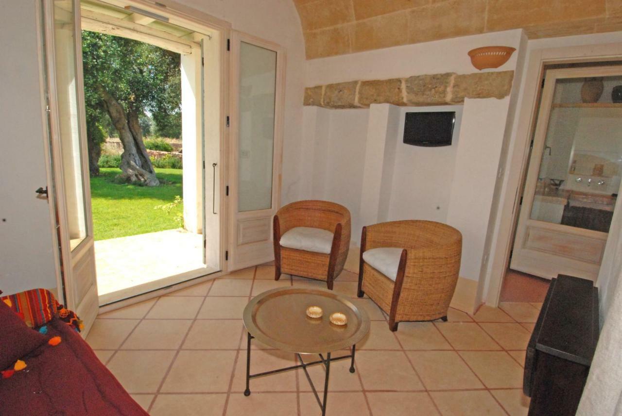 Апарт отель Casa Vacanze La Corte Торре-Вадо Экстерьер фото